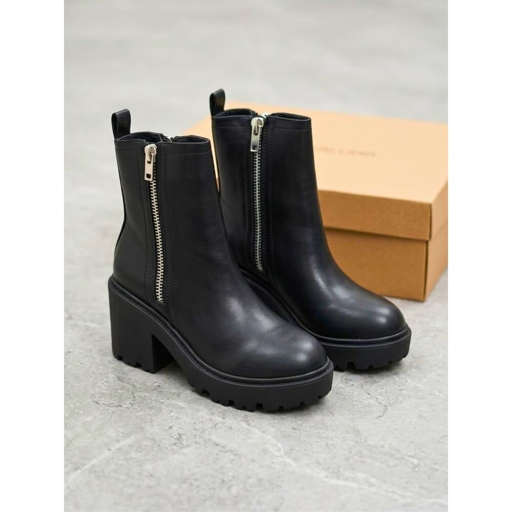 Urban Outfitters Black Double Zip Chunky Heel Boots Size 9 NIB Edgy Minimalist - Picture 6 of 7
